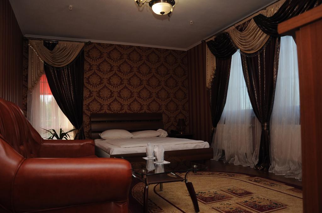 Casablanca Hotel Kalush Ruang foto